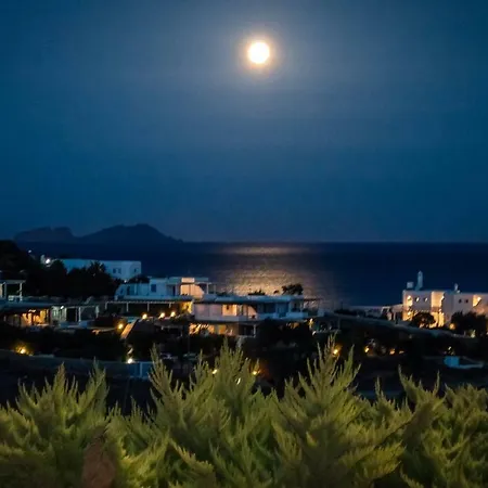 Qamar Mykonian * Mykonos Town